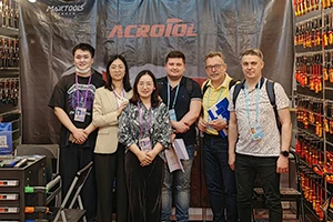 Group Photo Of Canton Fair